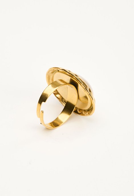 Oval ring with white stone
