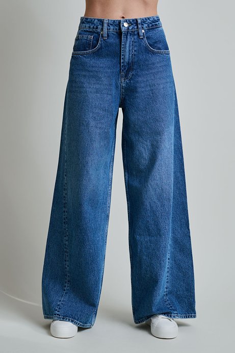 Wide leg jeans