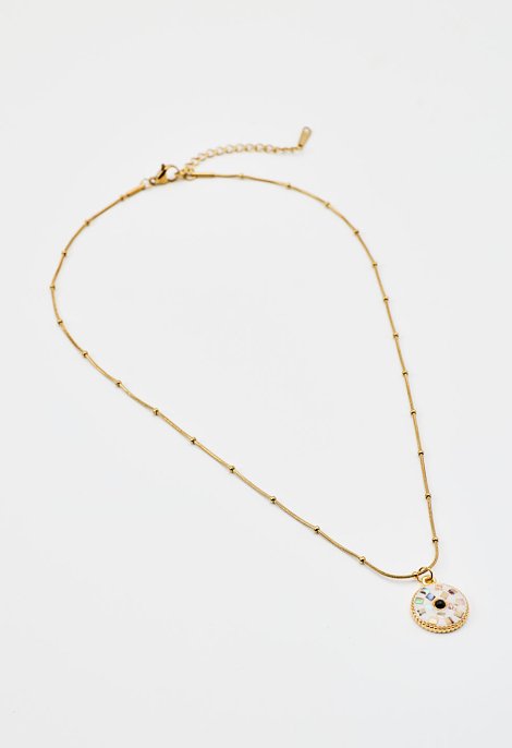 Gold-plated necklace with a round motif and mother-of-pearl details