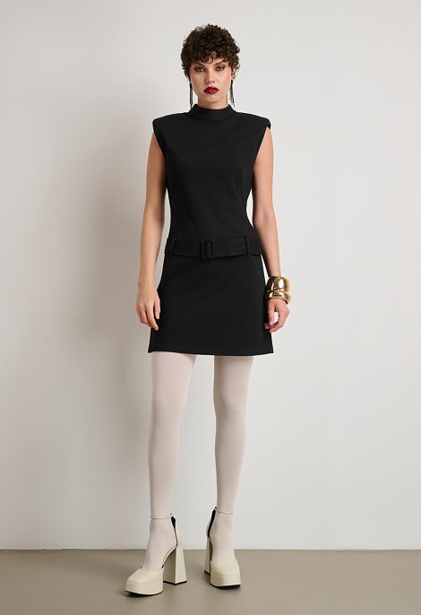 Short dress with belt