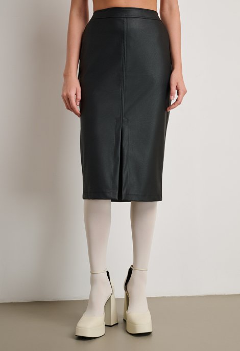 Midi skirt with slit