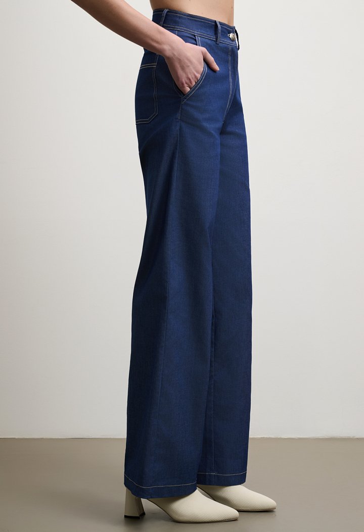 Ψηλόμεσο παντελόνι denim σε ίσια γραμμή
