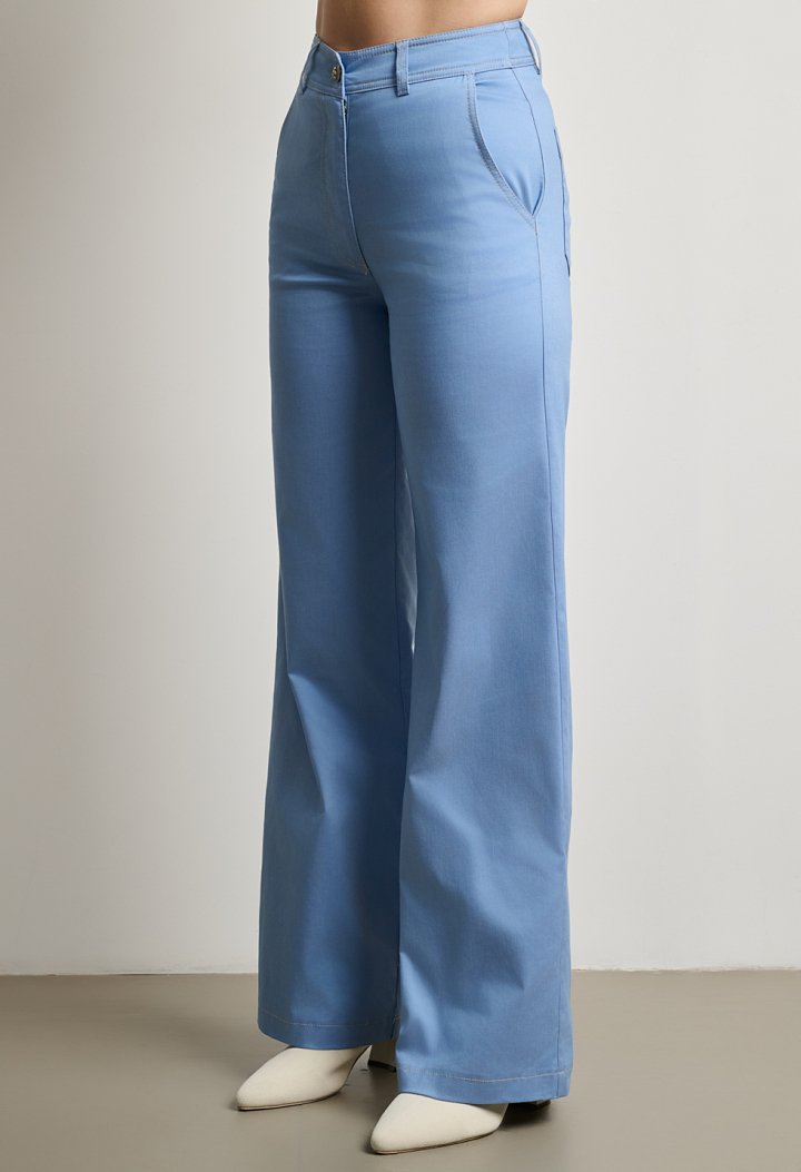 Ψηλόμεσο παντελόνι denim σε ίσια γραμμή