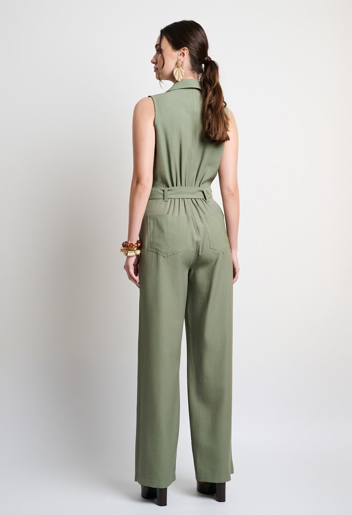 Sleeveless jumpsuit with zipper