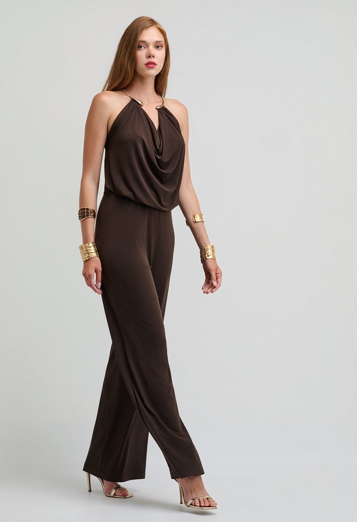Elegant halter jumpsuit με μεταλλική λεπτομέρεια