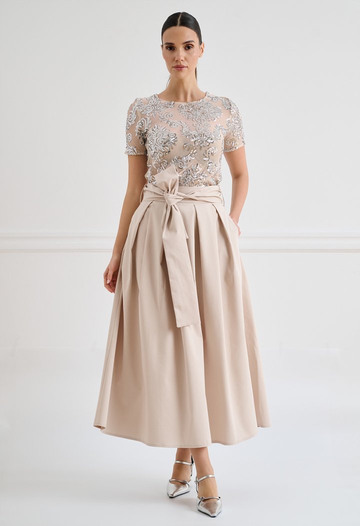Midi pleated skirt with belt