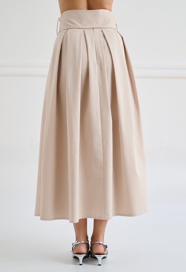 Midi pleated skirt with belt