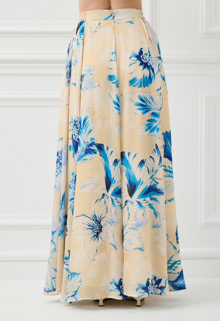Maxi floral skirt in a pastel yellow shade