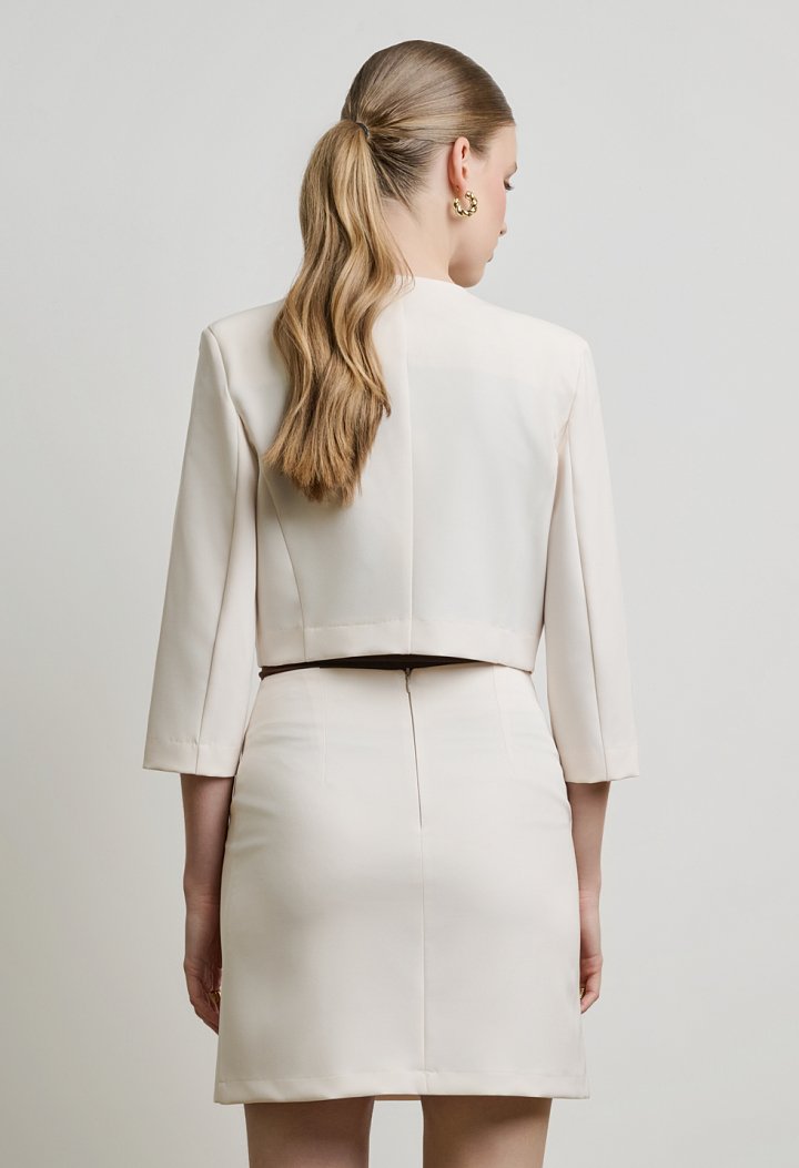 Cropped blazer with shoulder pads