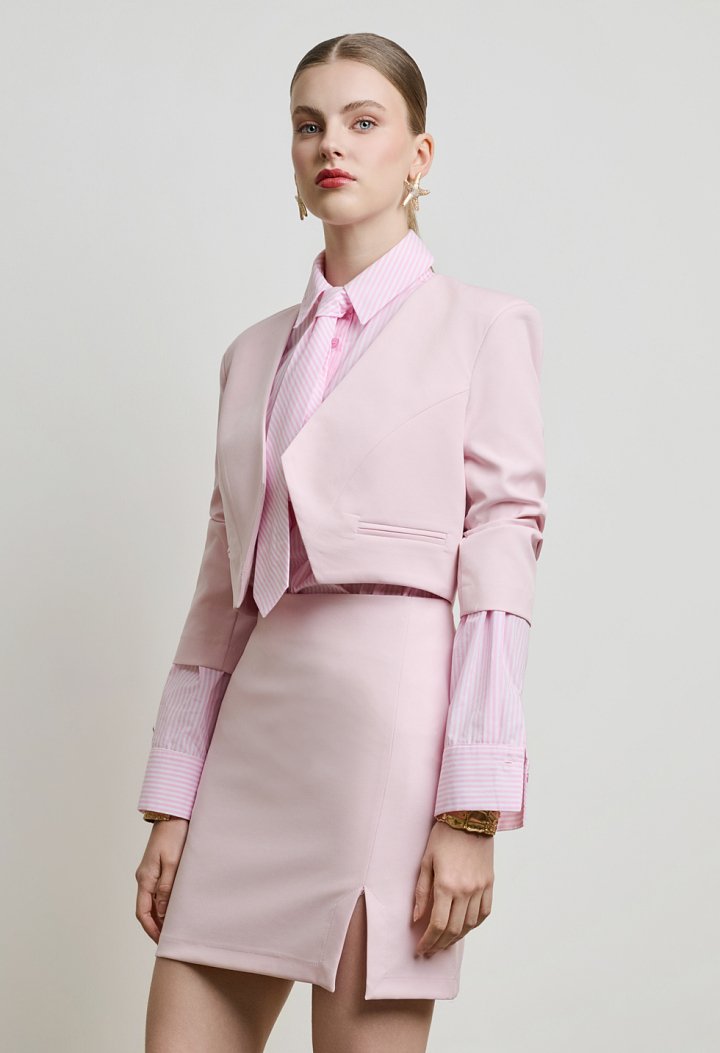 Cropped blazer with shoulder pads