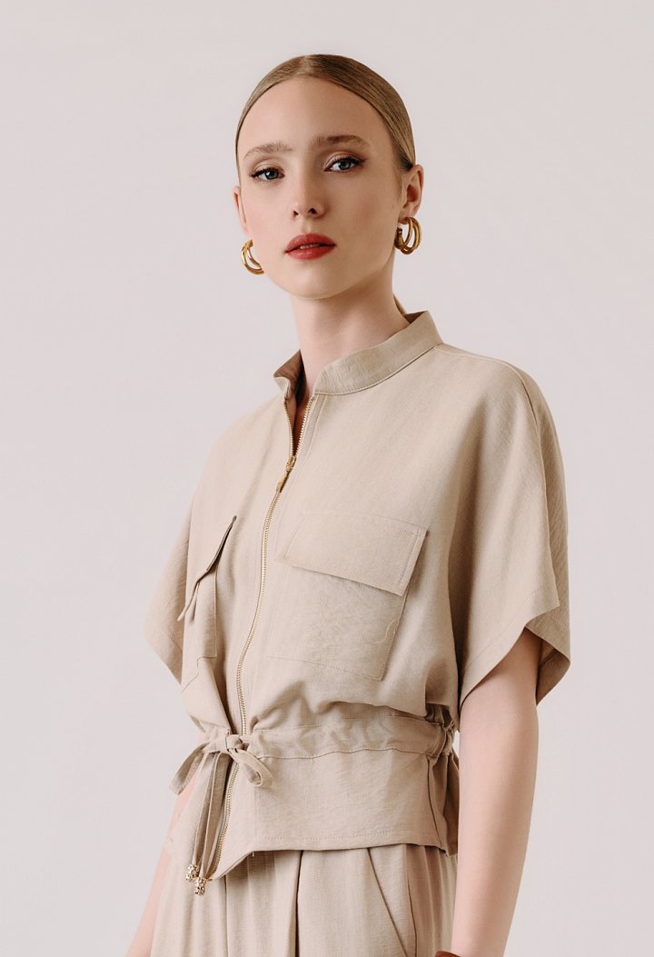 Set with a zip-up jacket and cargo trousers