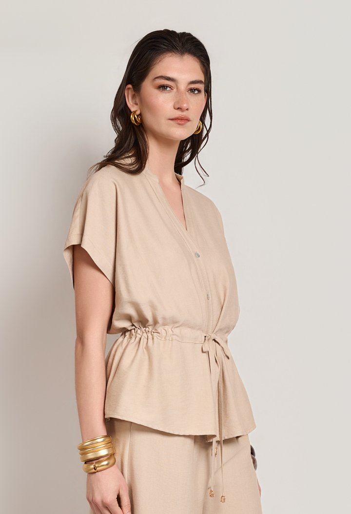 Set with a button-up blouse and trousers with an elastic waistband
