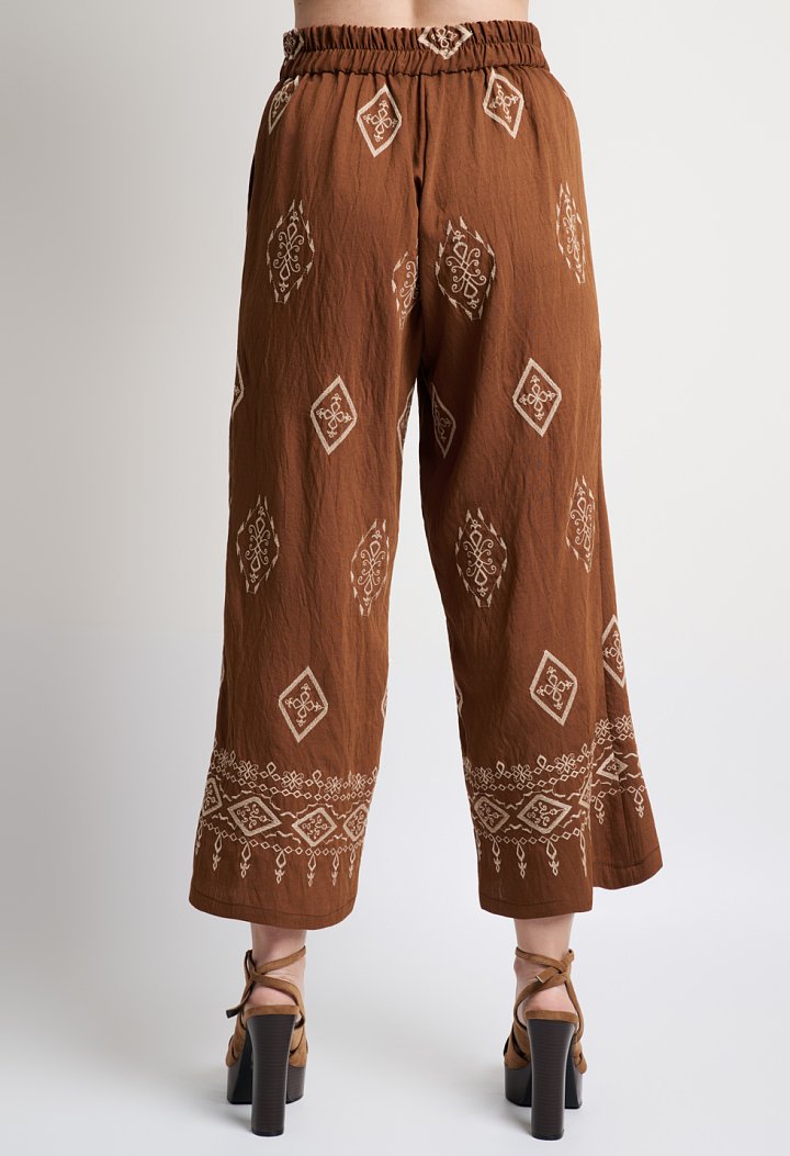 Boho printed set featuring a top and wide-leg trousers in brown tones