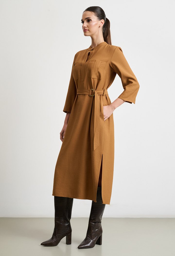 Midi dress with belt and mao collar