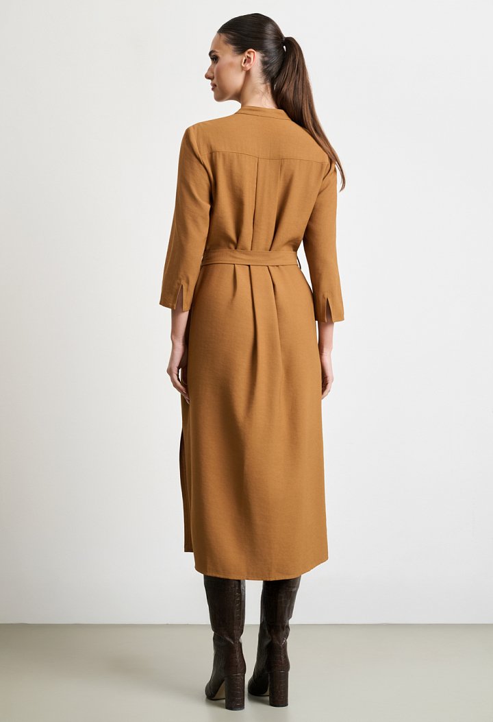 Midi dress with belt and mao collar