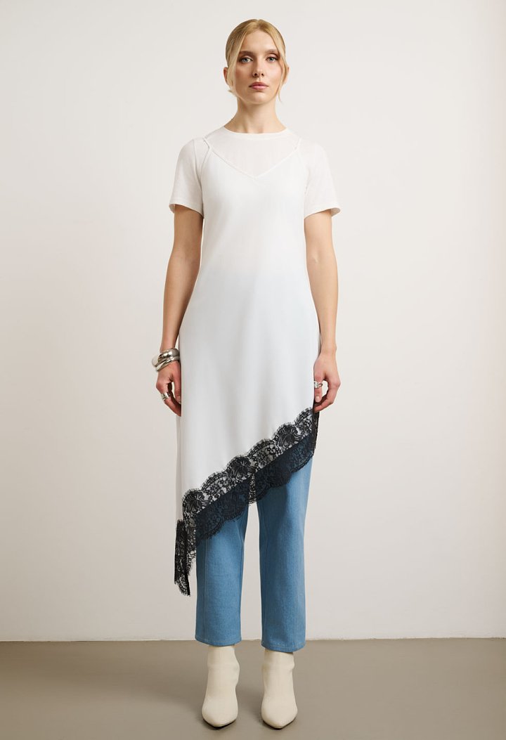 Asymmetric satin dress with lace