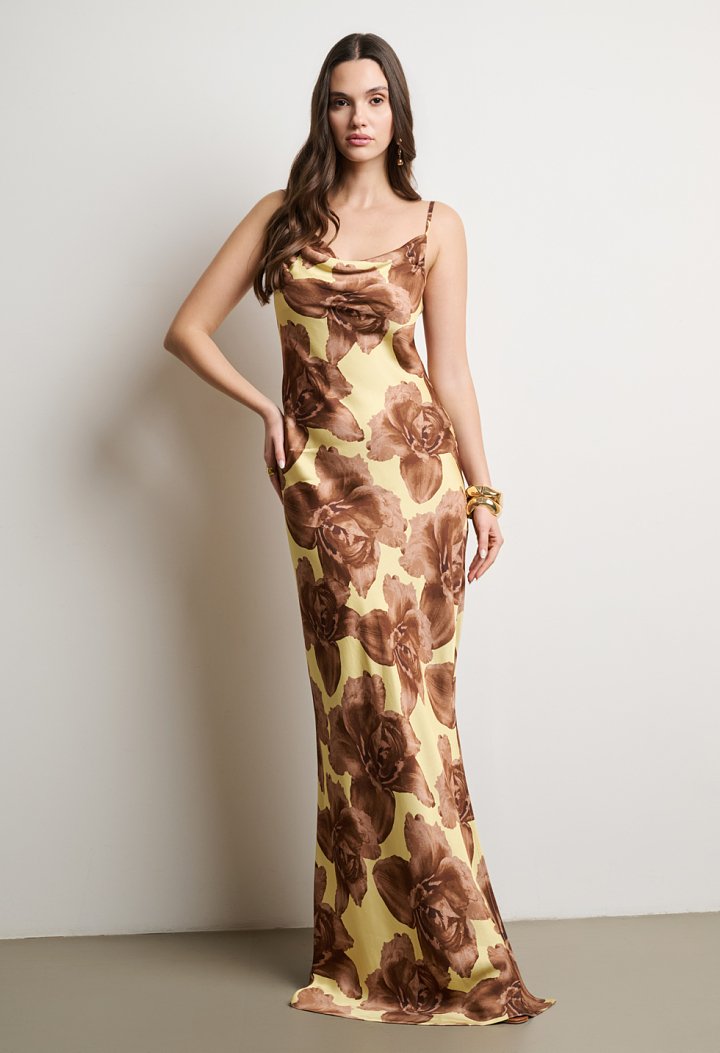 Maxi dress with floral print and straps