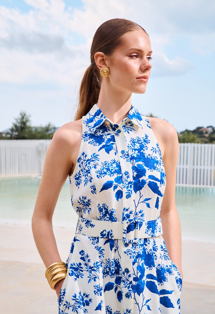 Maxi shirt dress with a floral pattern