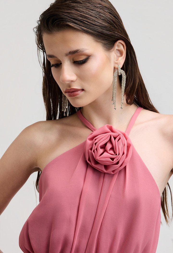 Midi αμπιγιέ φόρεμα με βολάν και floral λεπτομέρεια