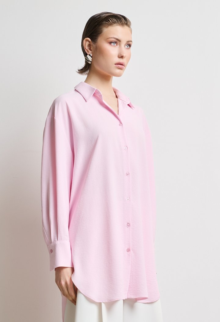 Pink long shirt in a relaxed fit