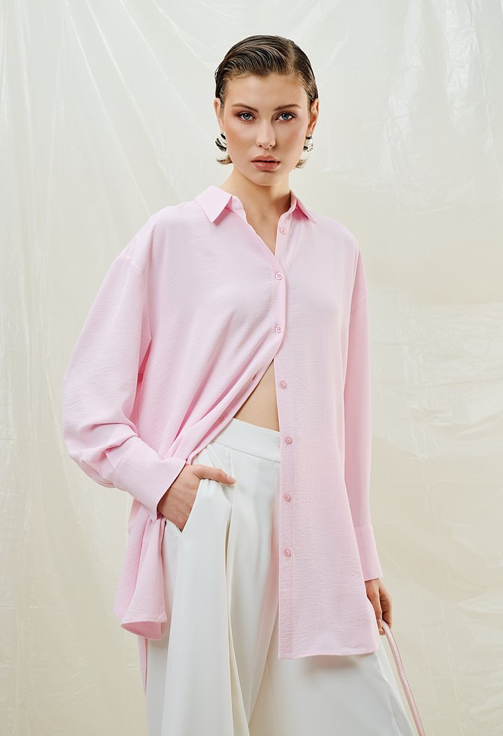 Pink long shirt in a relaxed fit
