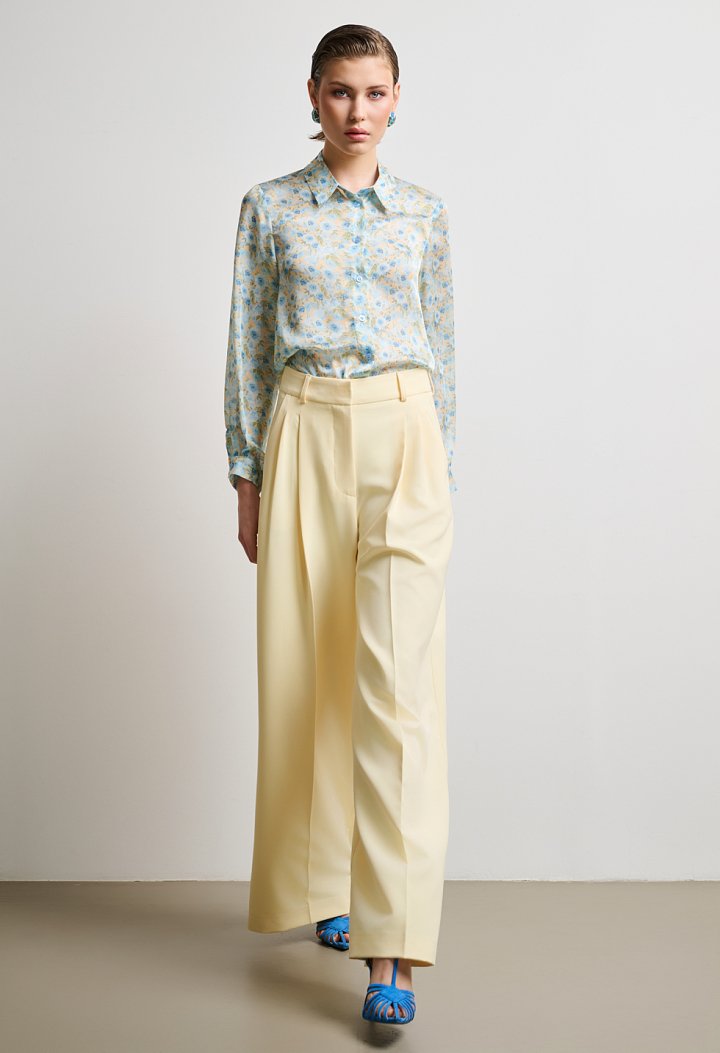 Floral long-sleeve shirt with collar
