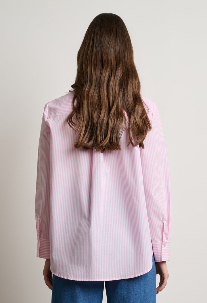 Striped shirt with detachable tie