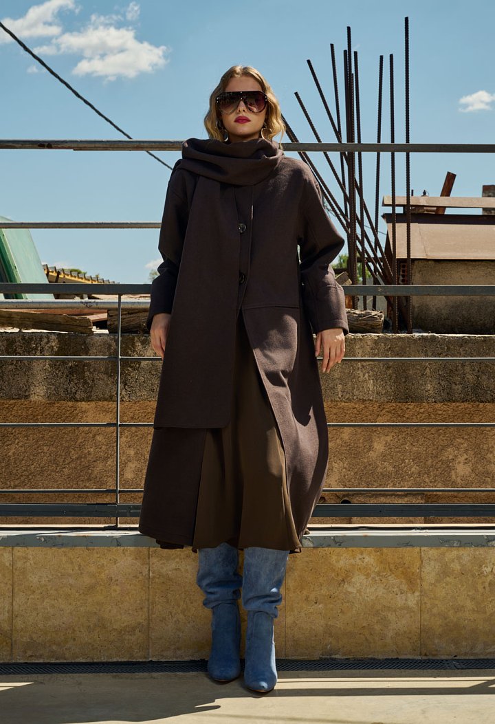 Μακρύ oversized παλτό με κασκολ