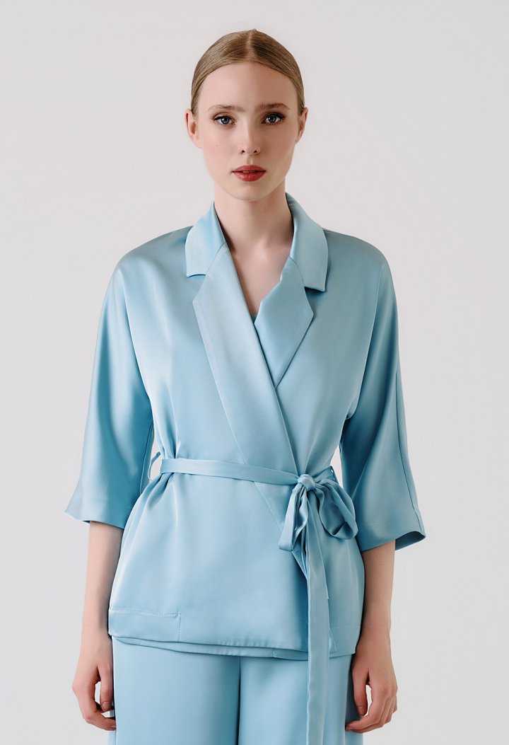 Satin kimono with belt