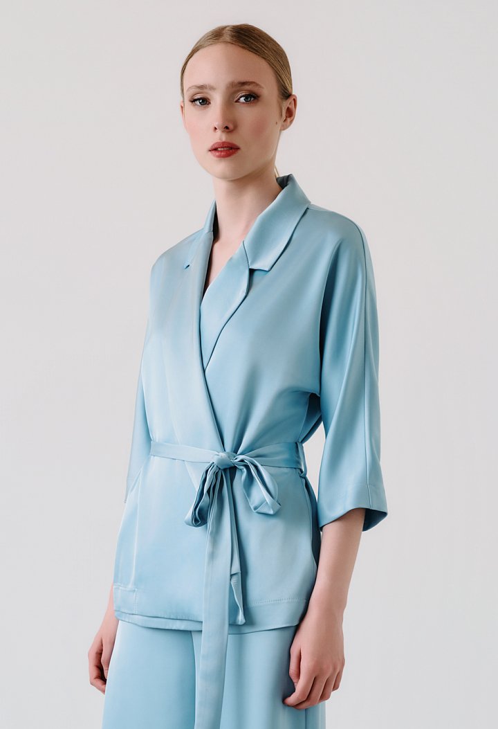 Satin kimono with belt
