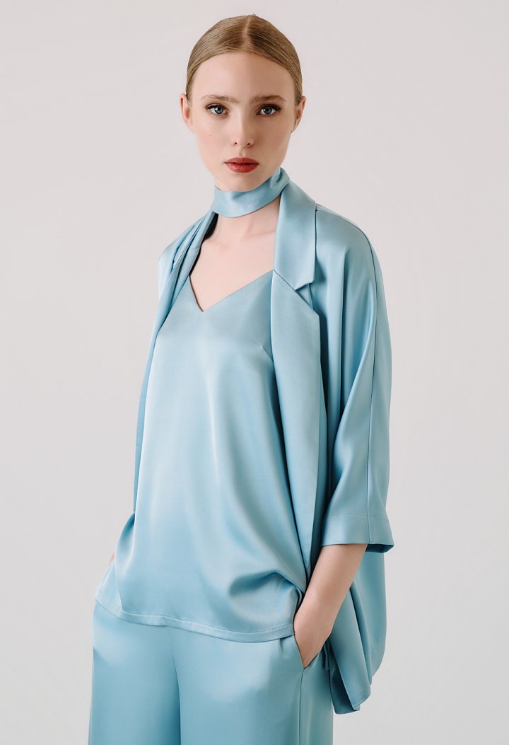 Satin kimono with belt