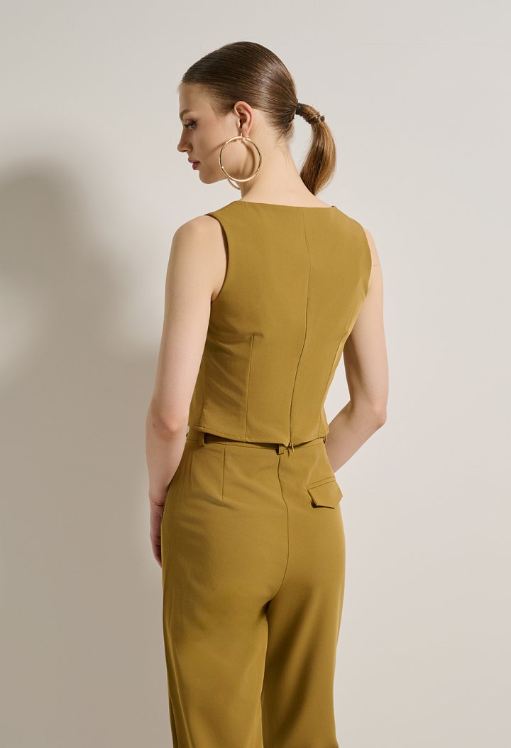 Sleeveless top