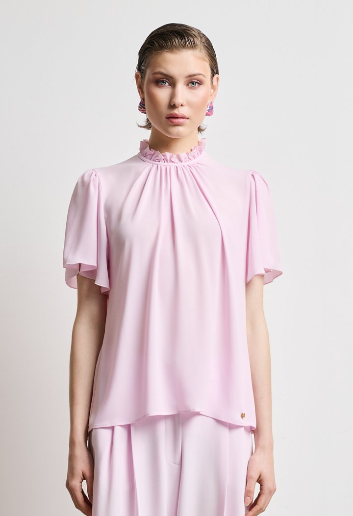 Blouse with ruffles and short sleeves