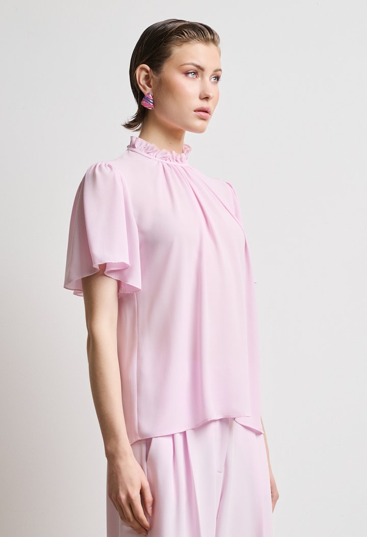 Blouse with ruffles and short sleeves