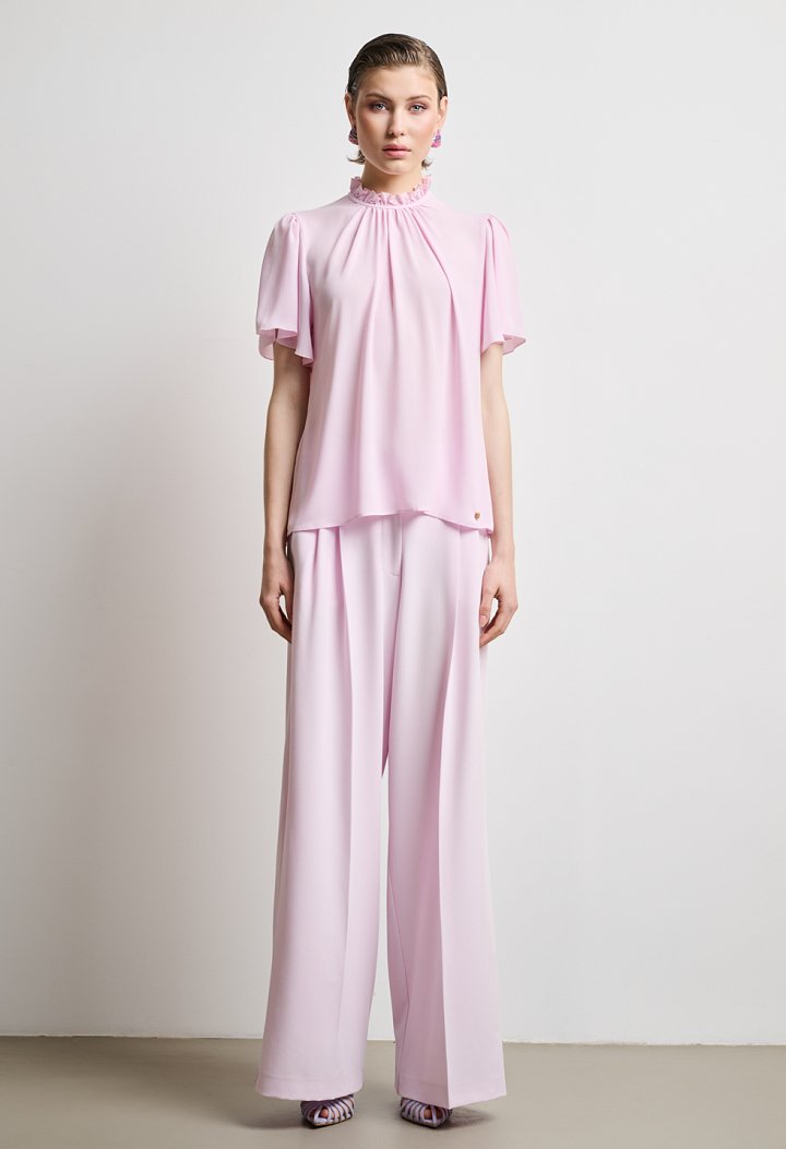 Blouse with ruffles and short sleeves