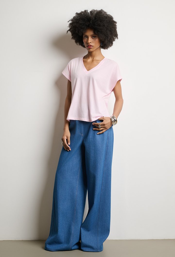 V-neck top with short sleeves