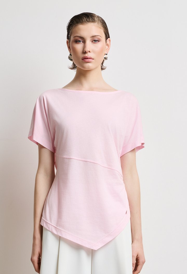 Asymmetric top with short sleeves
