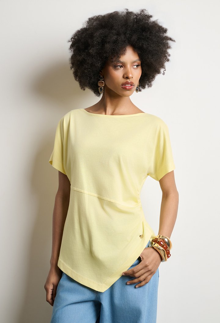 Asymmetric top with short sleeves
