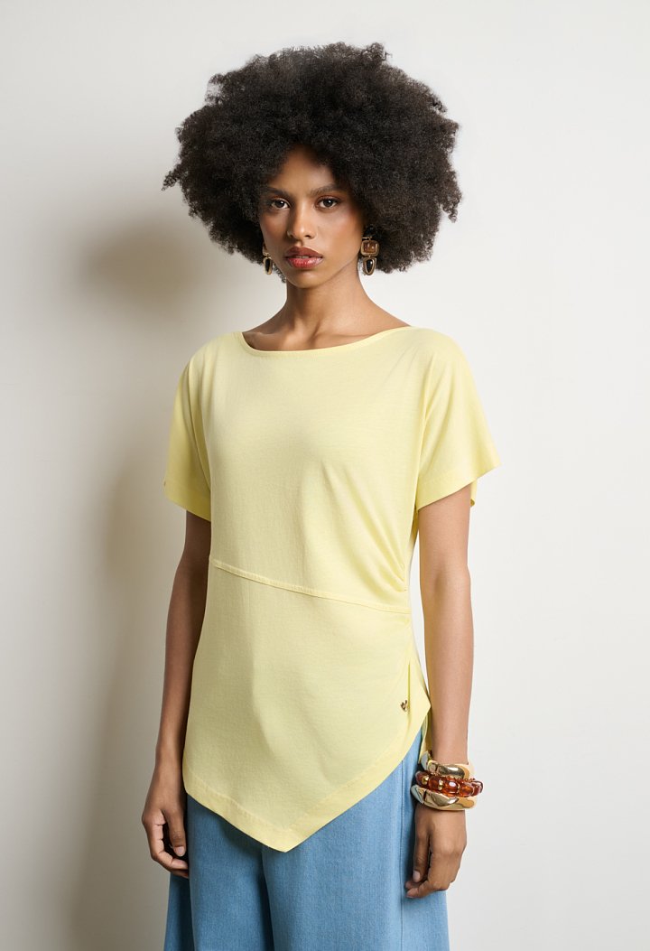 Asymmetric top with short sleeves