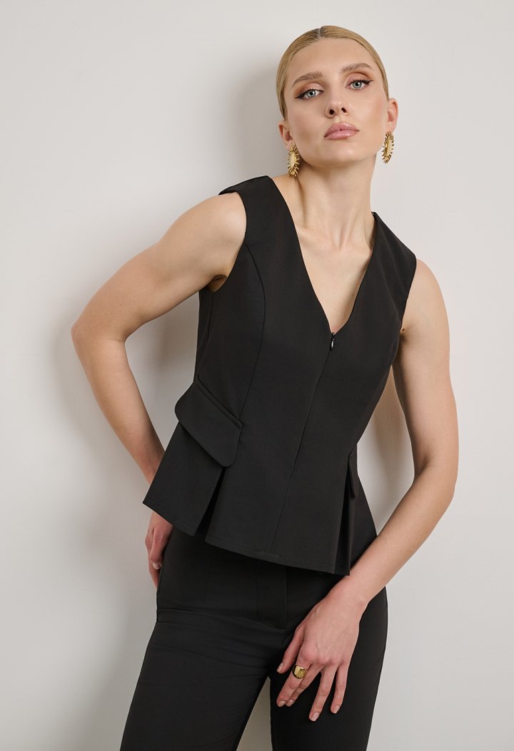 Αμάνικο τοπ με peplum και V λαιμόκοψη