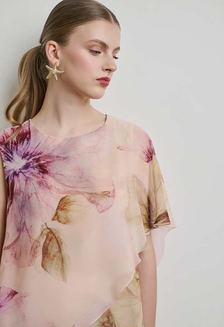Ασύμμετρο floral top με αέρινη διαφάνεια
