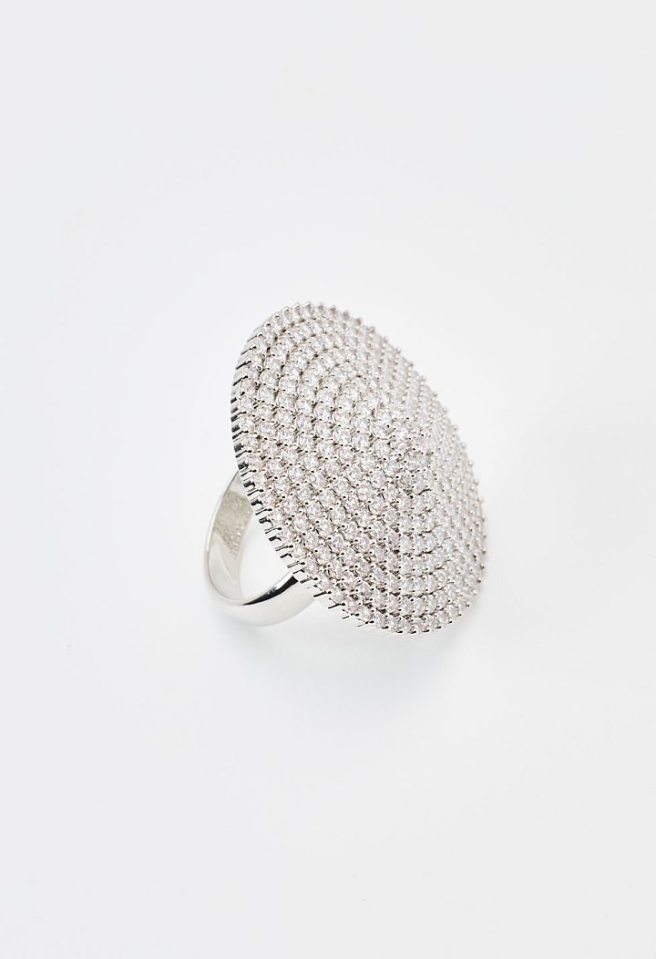 Round ring with rhinestones