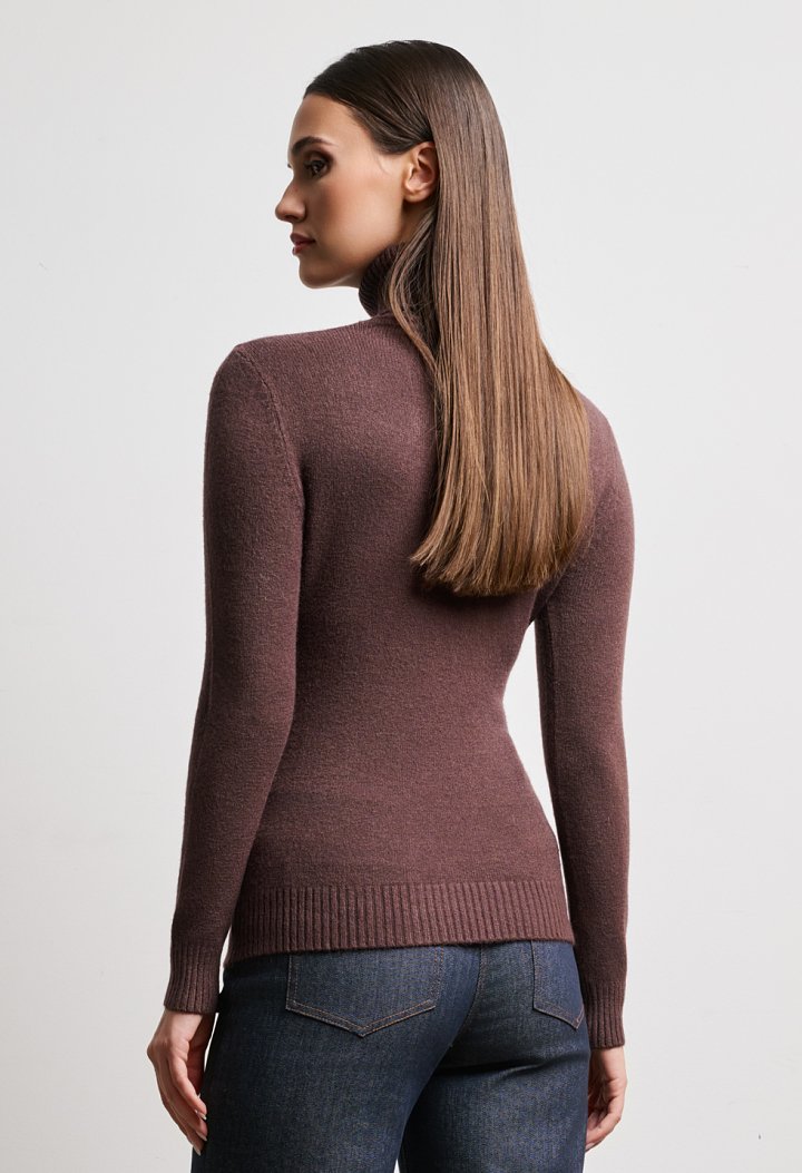 Turtleneck sweater with shimmering stripes