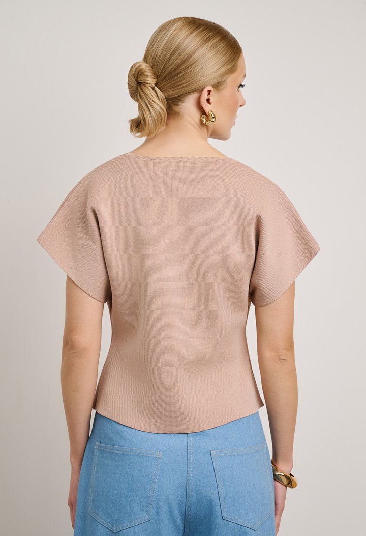 Knit cardigan with decorative fastening