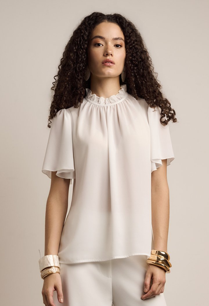 Blouse with ruffles and short sleeves