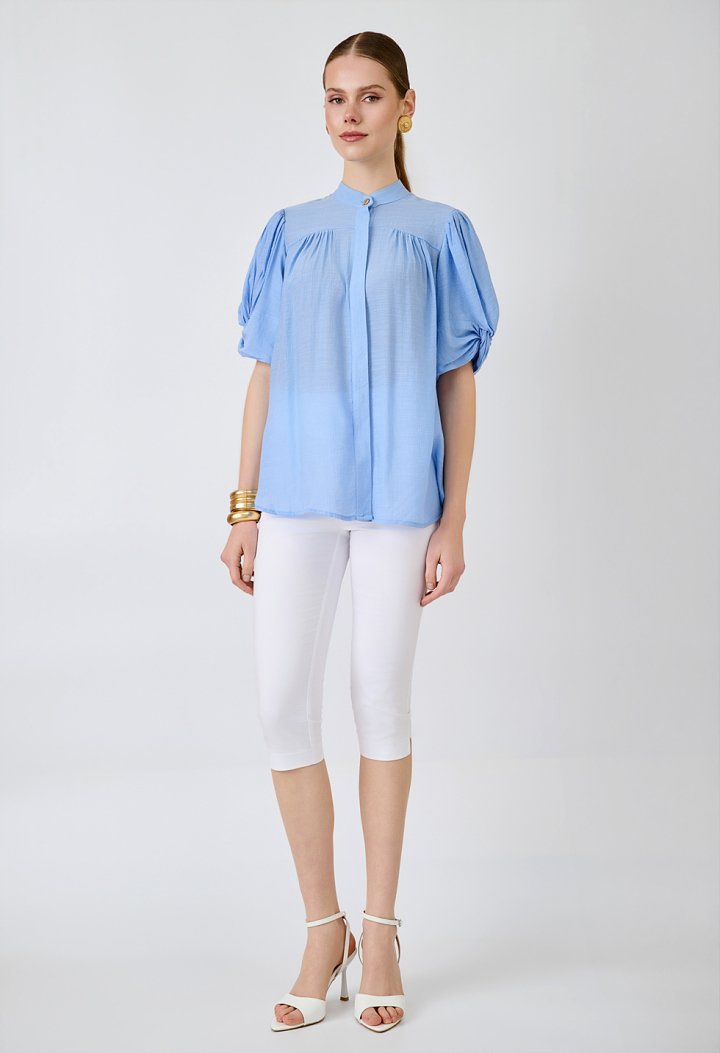 Shirt with puff sleeves