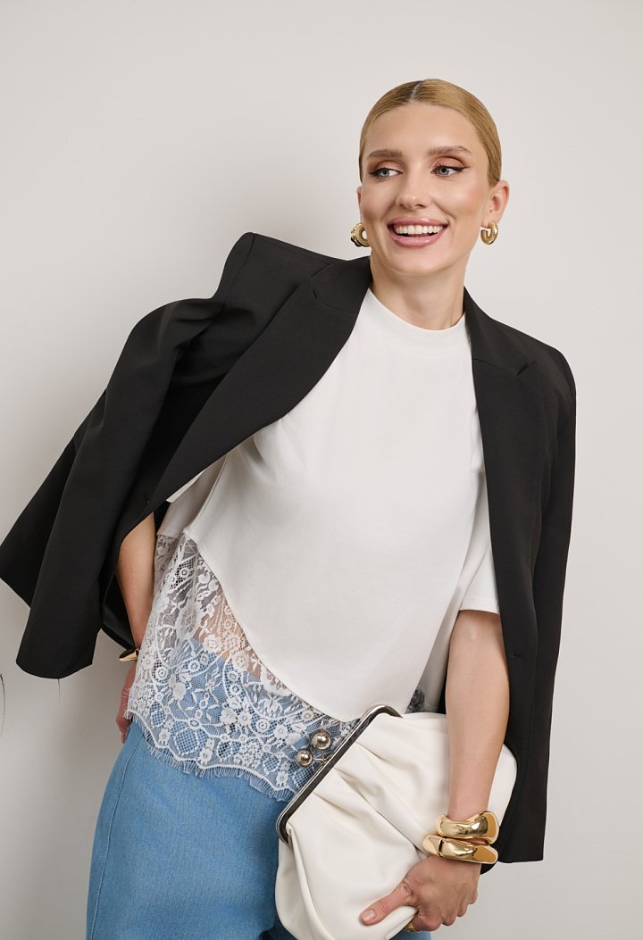 Blouse with lace trim