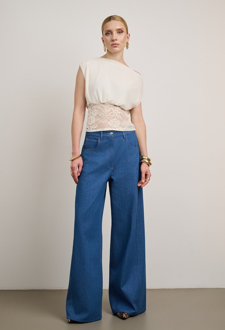 Asymmetric top with lace trim