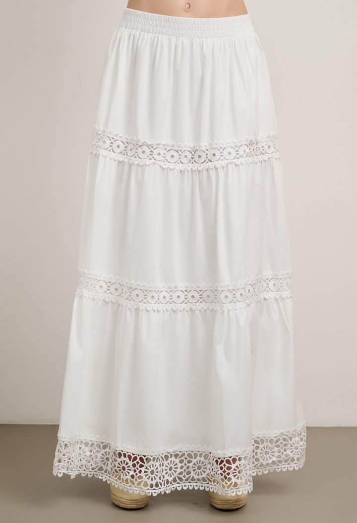 Maxi skirt with lace details
