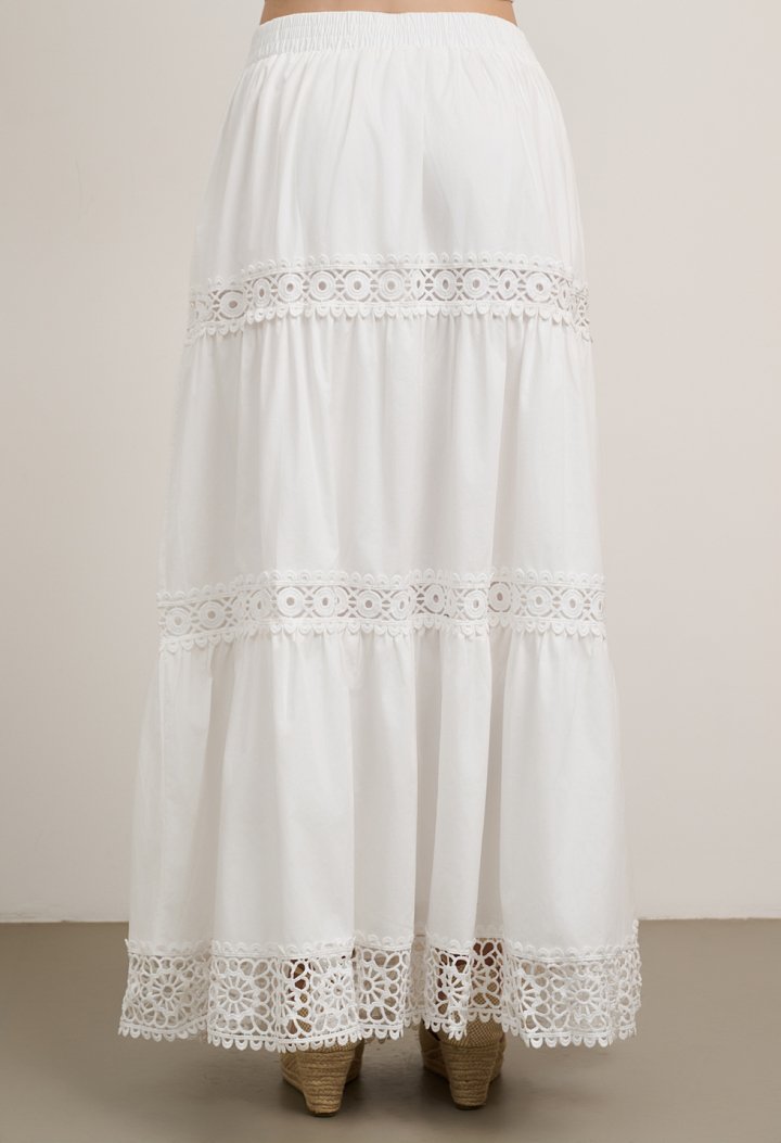 Maxi skirt with lace details